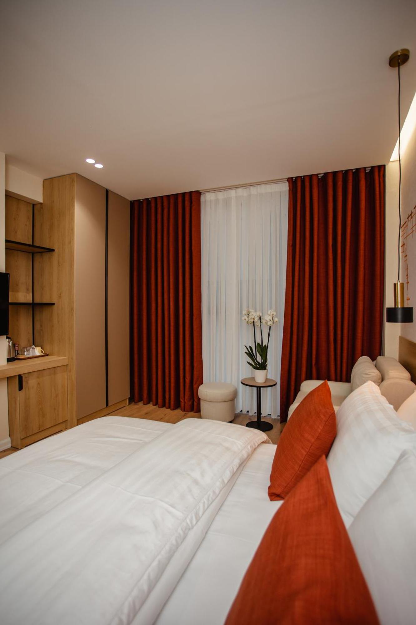 Oro Inn Hotel Шкодер Экстерьер фото